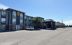 Super 8 By Wyndham High River Ab